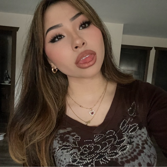 Meet your Posher, Jalyssa - Picture 2 of 4